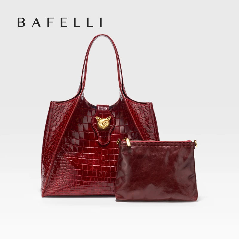 New 2025 Light Luxury Crocodile Pattern Genuine Leather Women's Messenger Bag Commuter Versatile Large Capacity Handbag