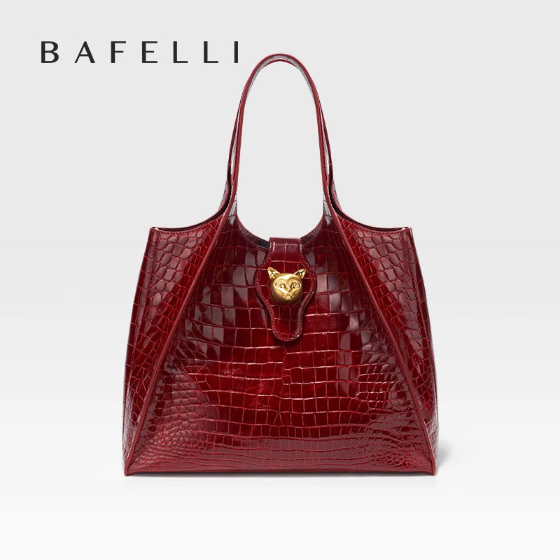 New 2025 Light Luxury Crocodile Pattern Genuine Leather Women's Messenger Bag Commuter Versatile Large Capacity Handbag